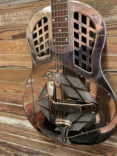 Tricone Classic | Brushed Nickel ENGRAVED