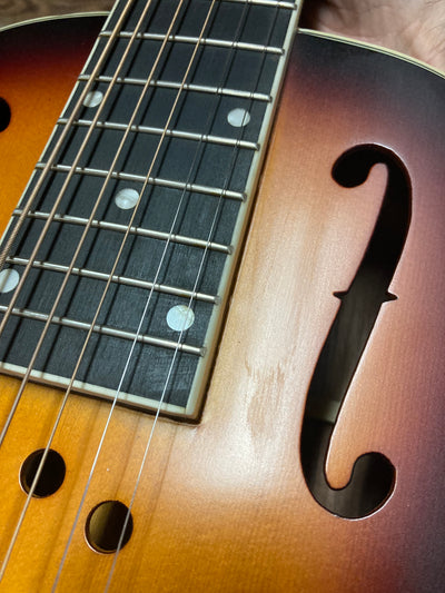 Miniolian | Tobacco Sunburst
