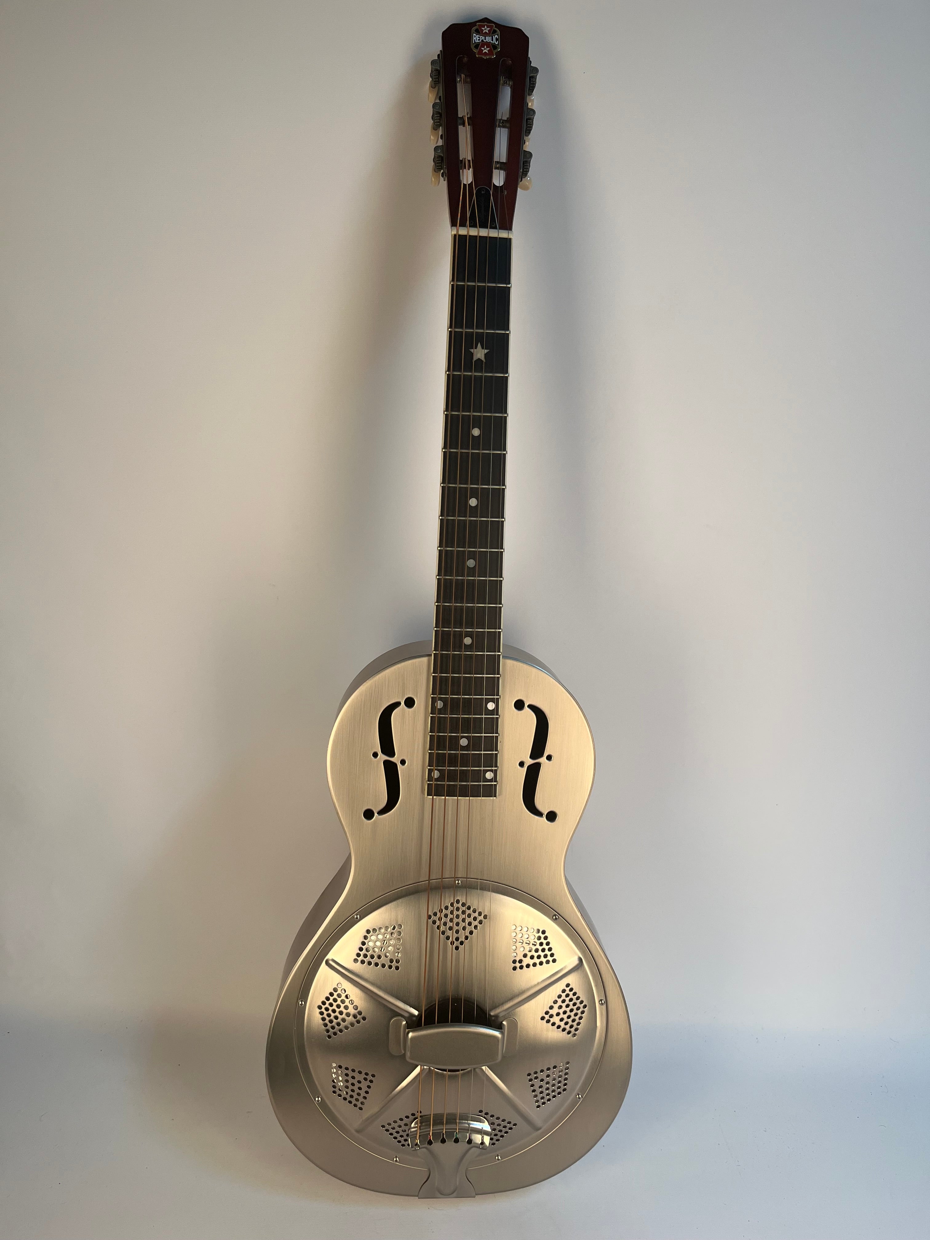Parlor Resolian | Steel