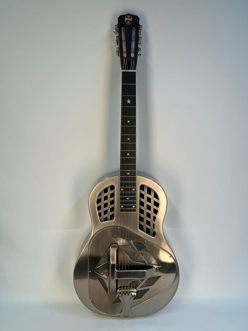 Tricone Classic | Tarnished Nickel
