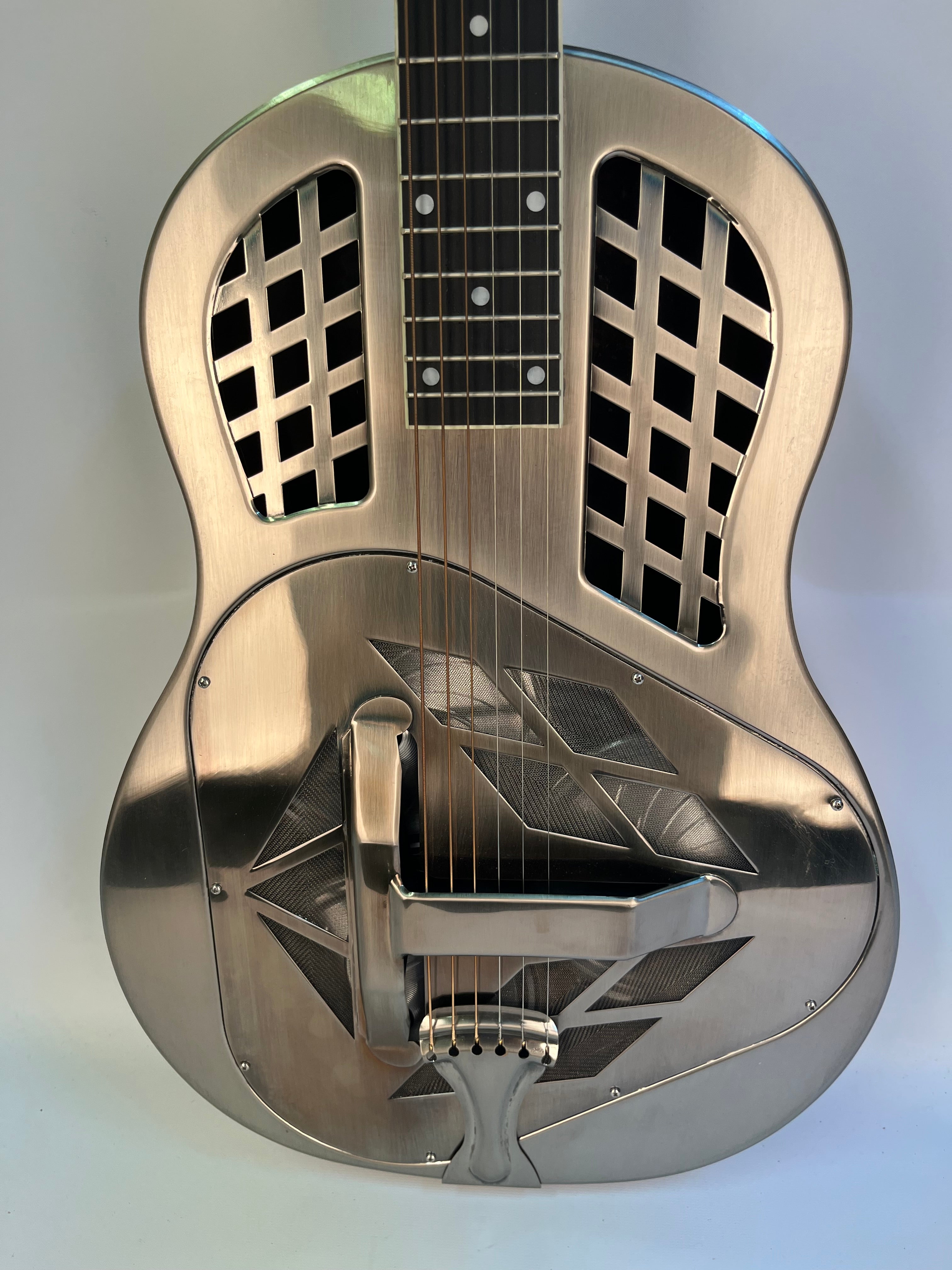 Tricone Classic | Tarnished Nickel
