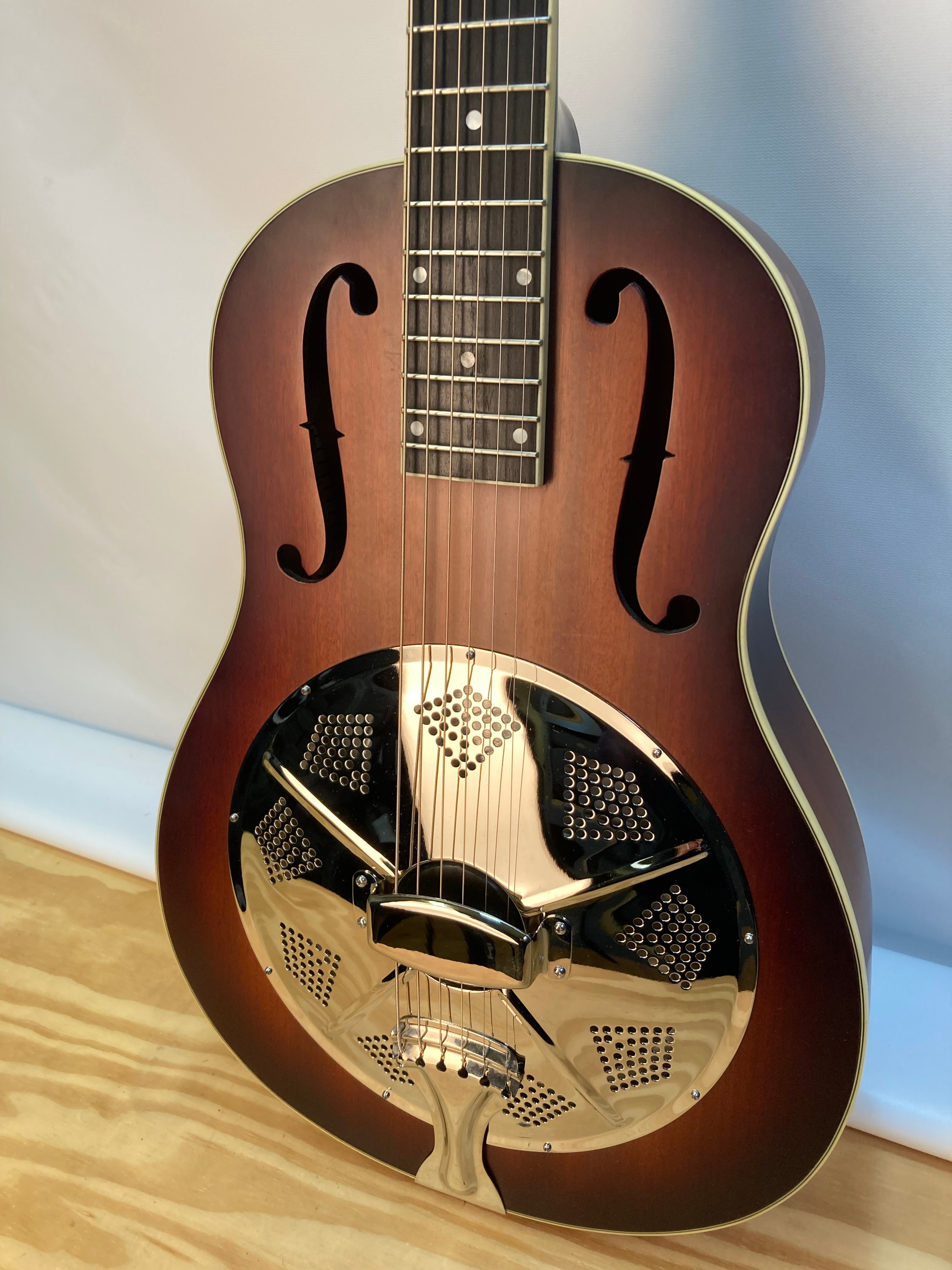 Triolian | Mahogany Sunburst