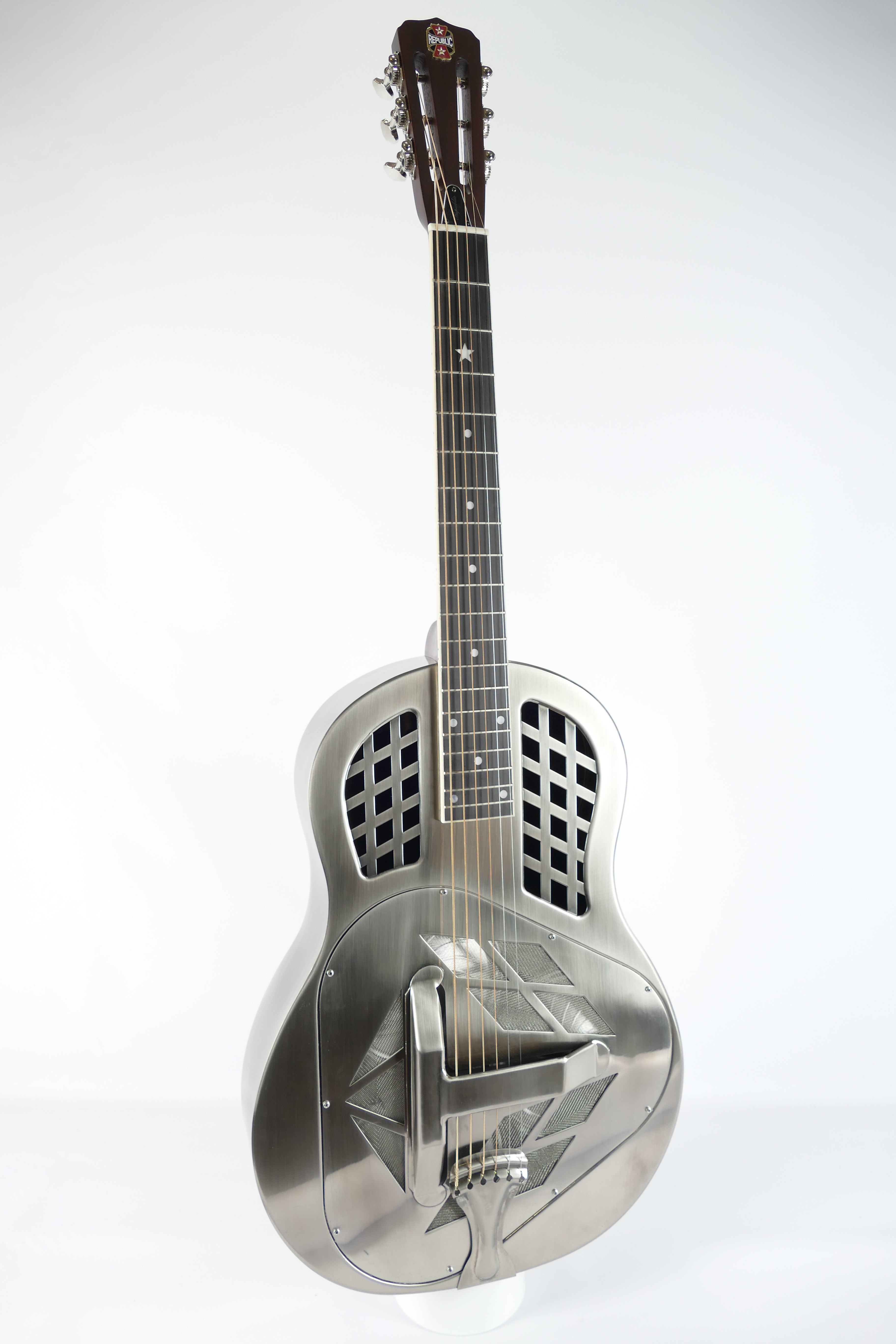 Tricone Classic | Tarnished Nickel