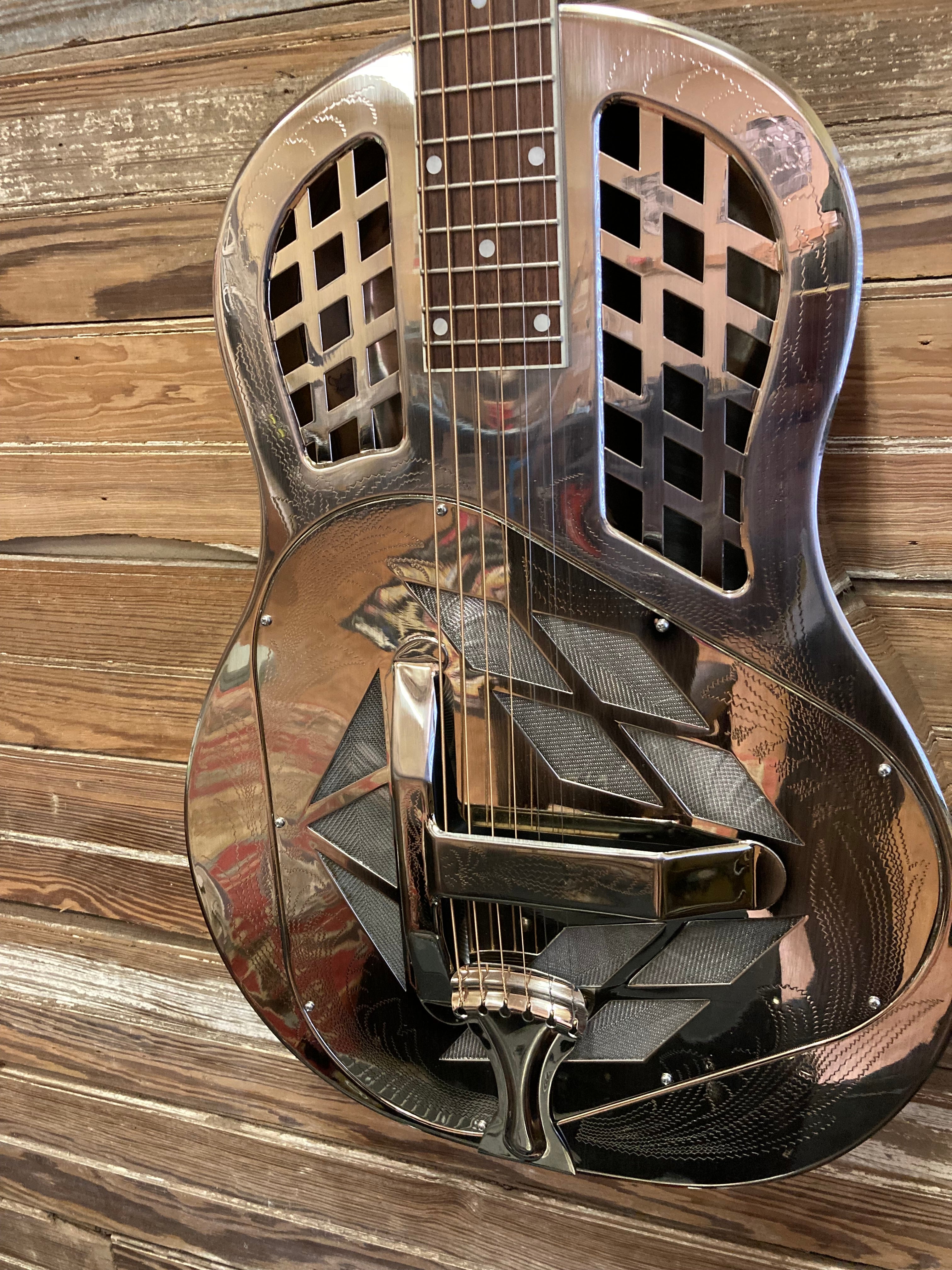 Tricone Classic | Brushed Nickel ENGRAVED