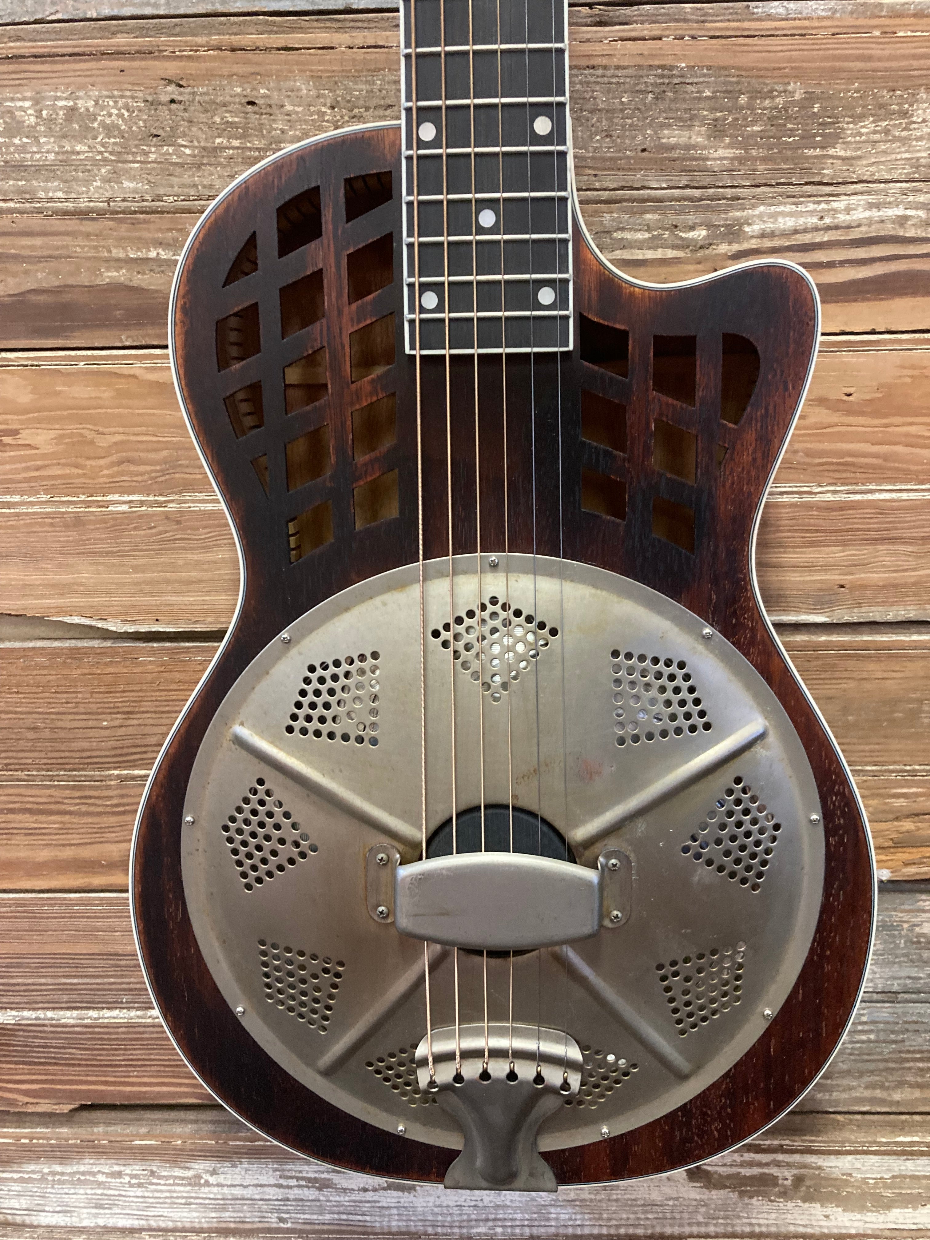 Highway 61 | Woody Distressed